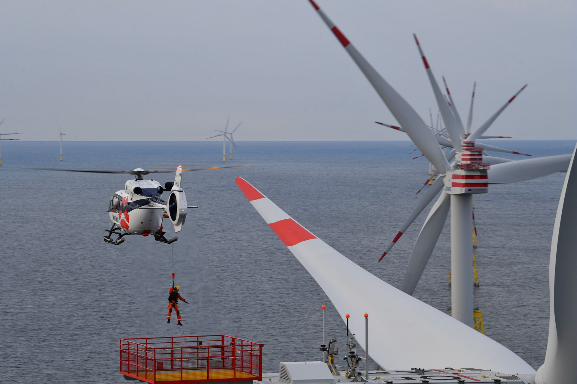 Wiking just took delivery of a new H145, bringing its fleet to four H145s used in sea pilot transfers,  and technician wind farm transports from their base Wilhelmshaven, Emden, Wick (UK) and soon from Beccles (UK), Eemshaven and Den Helder (NL).