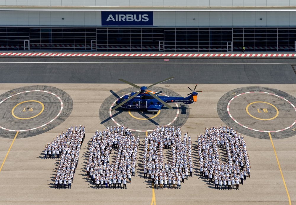 提供给德国联邦警察的H215  乐动体育app靠谱吗-   - 空客直升机第1000超级美洲豹直升机旋翼飞机的交付在2019年庆祝。