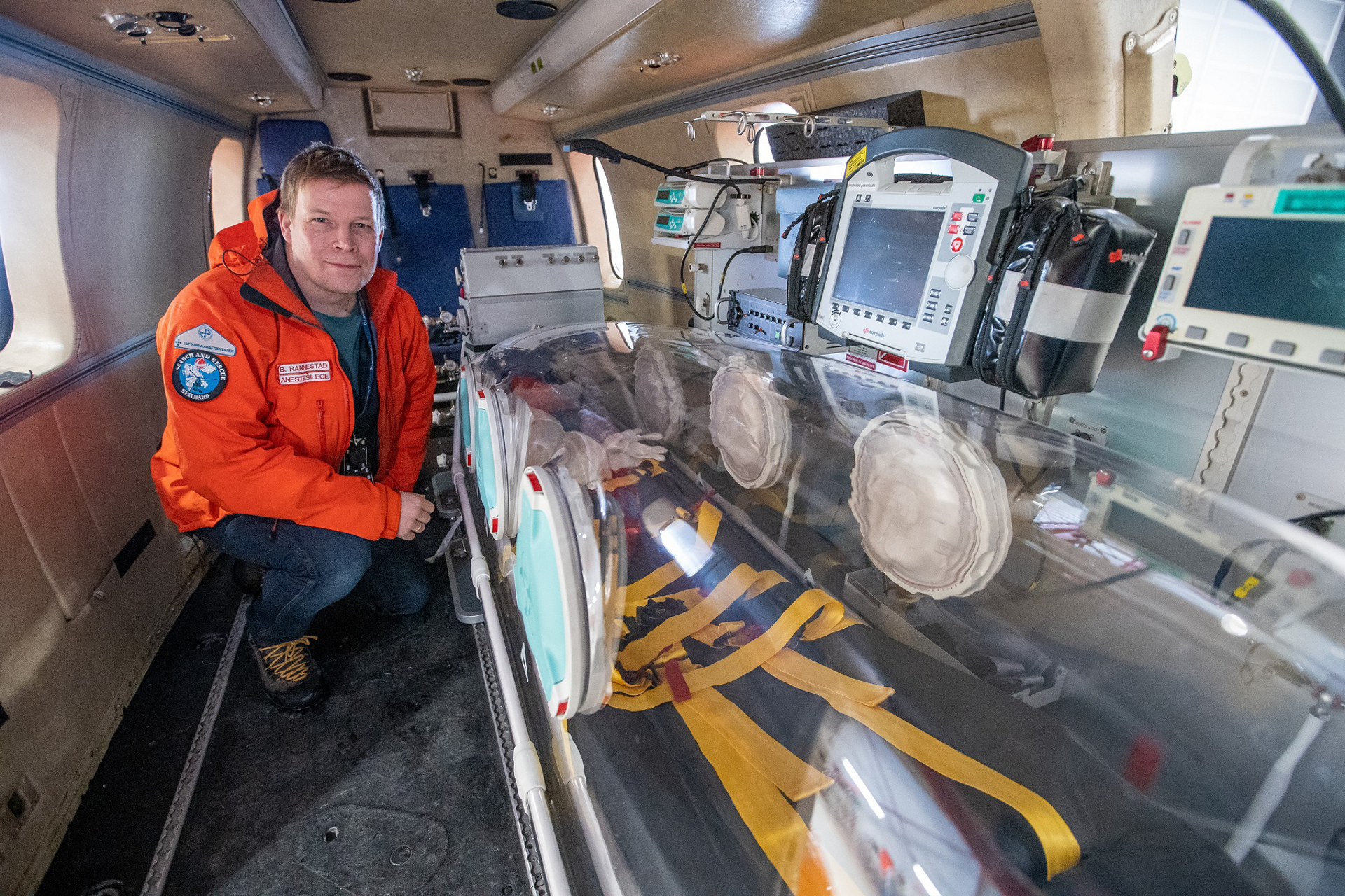 Dr Bård Rannestad inspects the EpiShuttle installation.