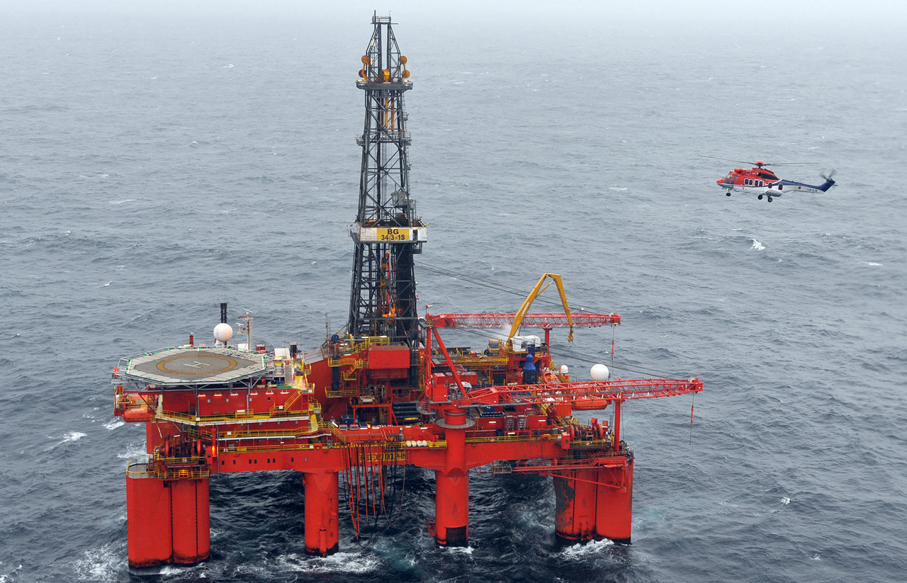 Eurocopter EC 225 Super Puma Mark II Offshore Helicopter on  a plateform, in North Sea, next to Bergen, Norway, on September 27, 2008. Photo by Nicolas Gouhier/ABACAPRESS.COM