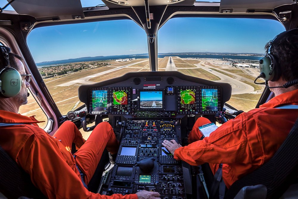 The Helionix avionics suite offers an innovative cockpit layout that helps increase pilots’ situational awareness. 