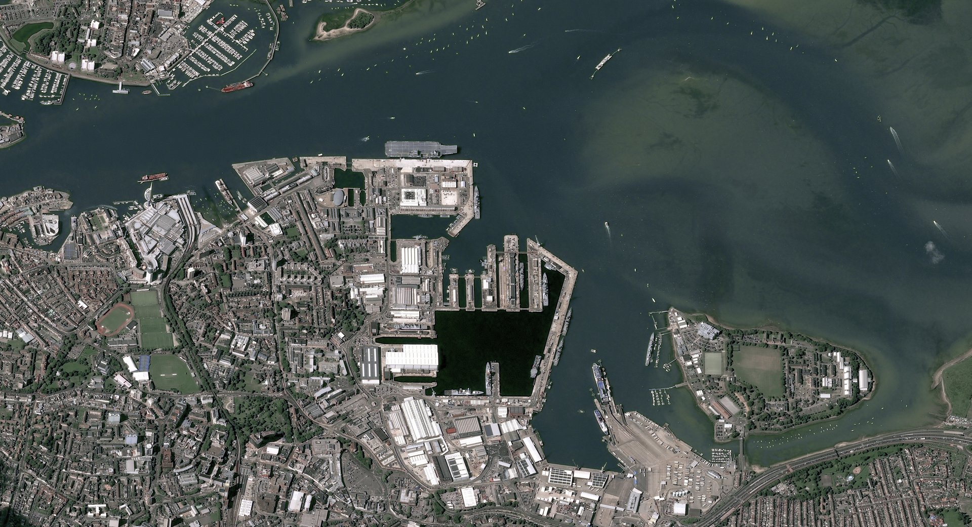Image acquired by Pléiades satellite on August 18th, 2017, in Portsmouth, UK. 