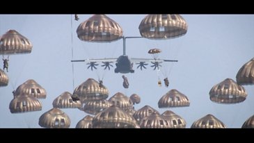 A400M - Simultaneous deployment of 80 paratroopers 