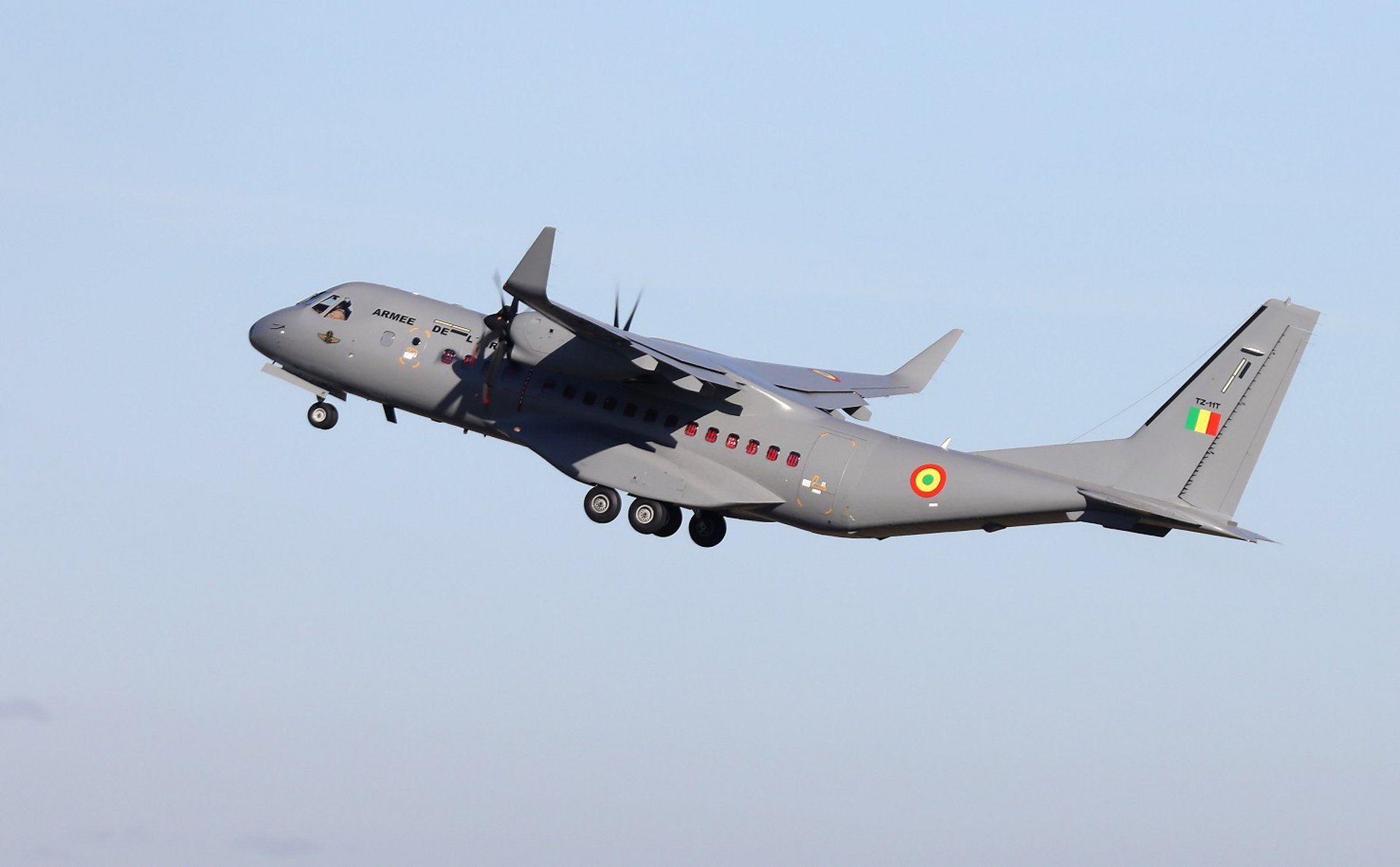 The Ministry of Defence of the Republic of Mali has placed a firm order for an additional Airbus C295 airlifter in the transport configuration. This second aircraft, to be delivered in 2021, will supplement the first C295 already in operation since December 2016 which has already accumulated 1,770 flight hours and transported more than 38,000 passengers and 900 tonnes of cargo in less than four years of operations.