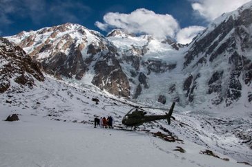 H125直升机在巴基斯坦帮助营救登山者