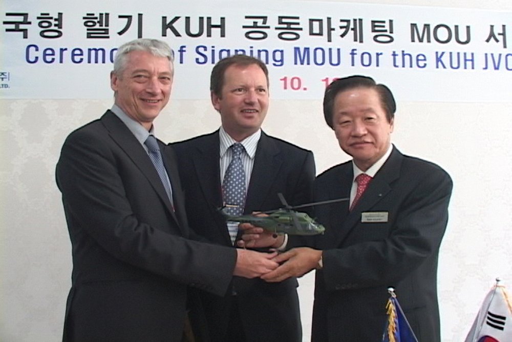 Korea Aerospace Industries and Eurocopter (later re-designated Airbus Helicopters) mark the 2007 memorandum of understanding that reinforced these companies’ industrial cooperation.  