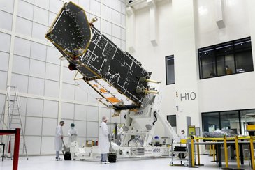 MetopSG-B-Structure arrives at Friedrichshafen