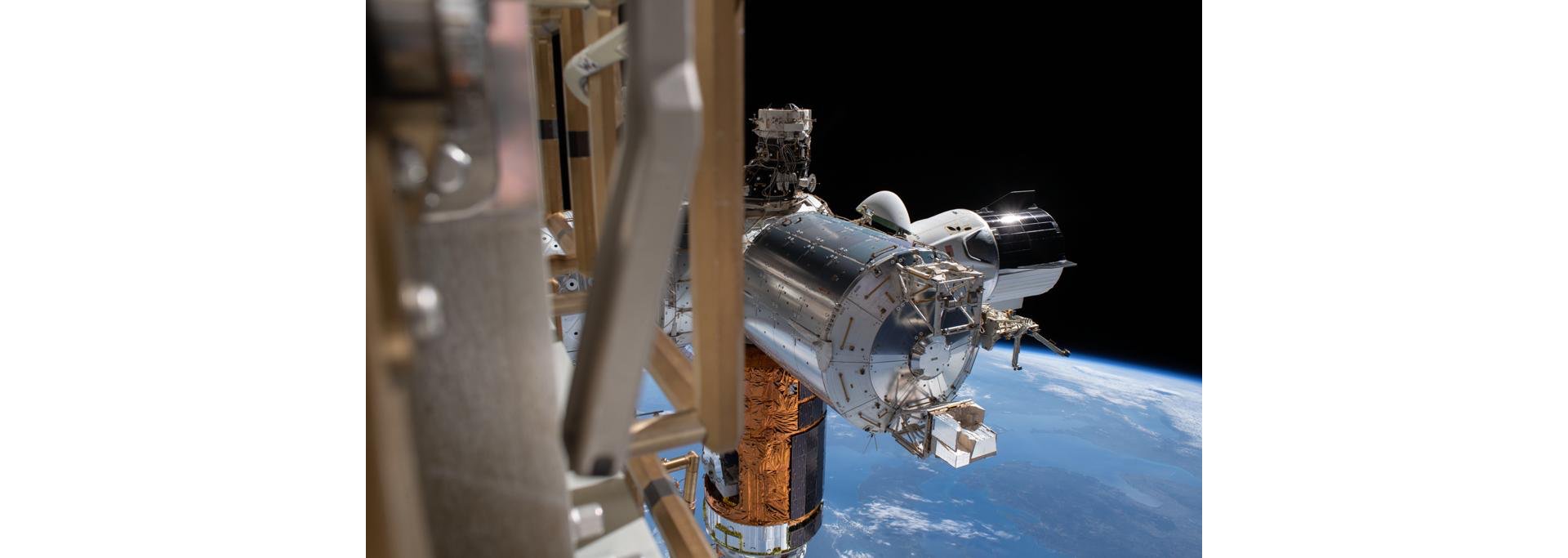 Airbus and Fraunhofer EMI have signed a contract for an in-orbit demonstration mission on the Bartolomeo platform of the International Space Station (ISS). With this mission, Fraunhofer EMI enables its spin-off ConstellR to demonstrate the core measurement technology required for highly accurate land surface temperature (LST) monitoring on a global scale.