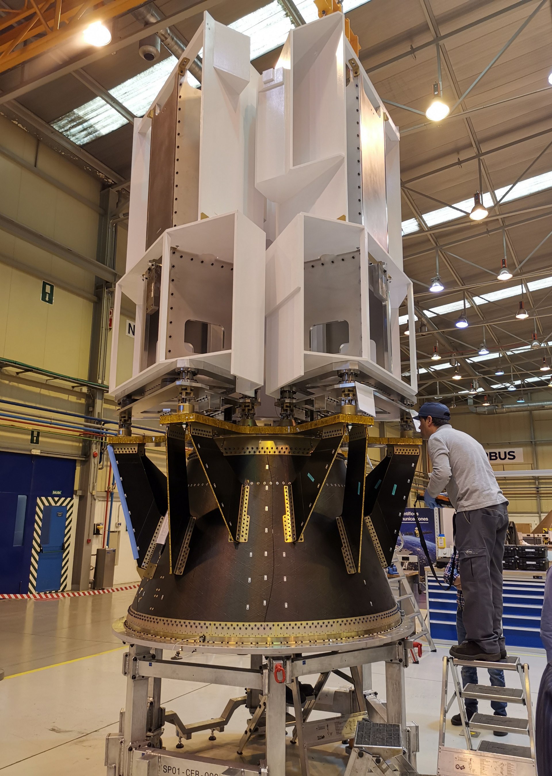 CLIP Dispenser with satellite mock-ups